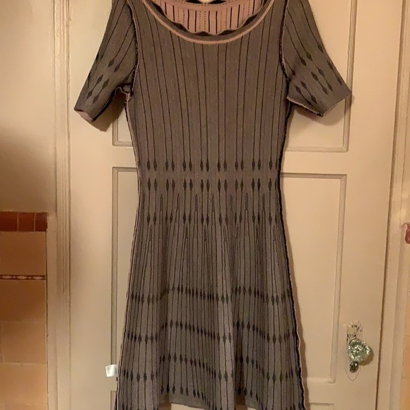 NEIMAN MARCUS PINK WITH BLACK KNIT DRESS SZ M - Picture 15 of 16